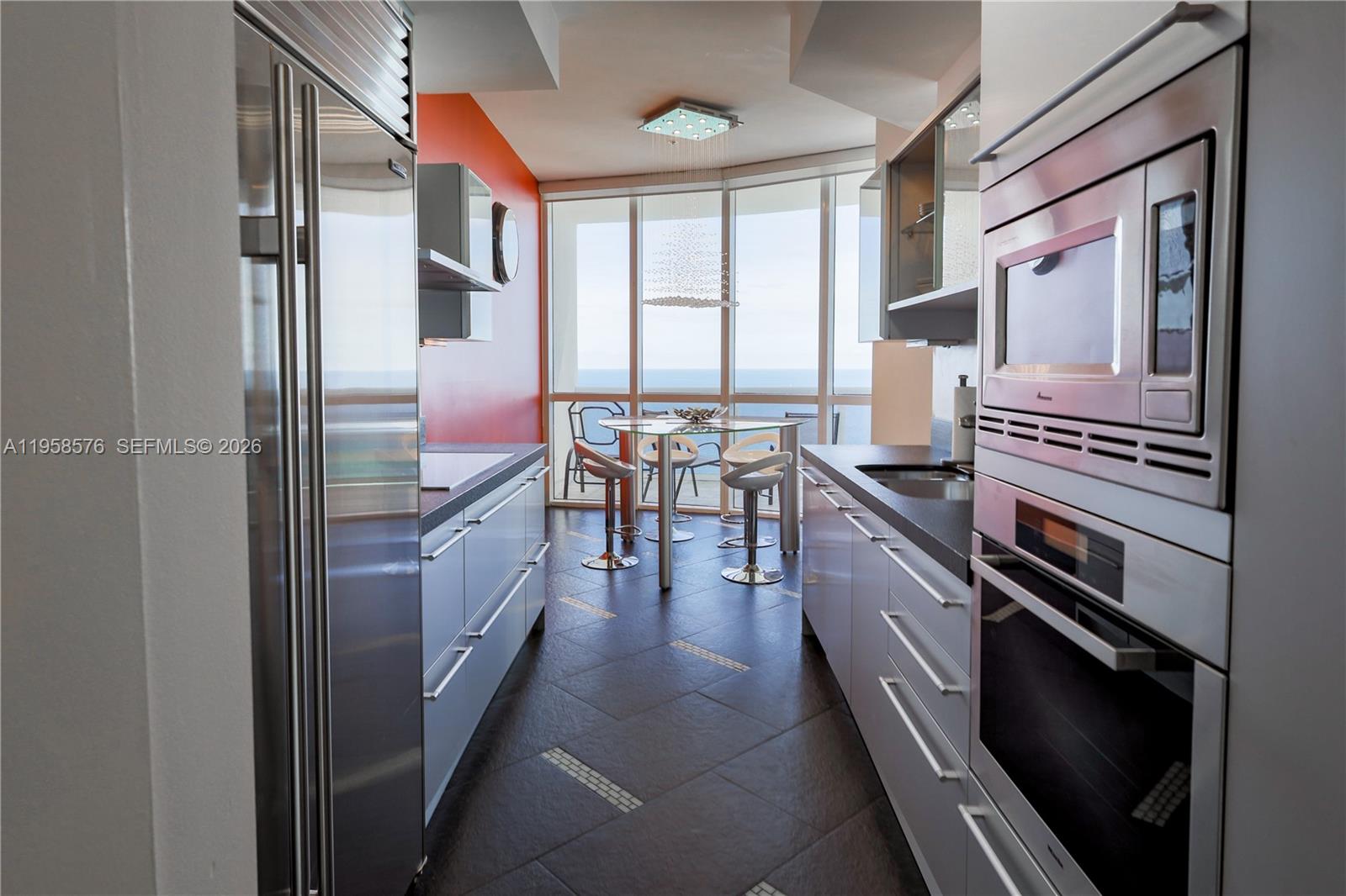 TRUMP ROYALE CONDO - Residential Lease