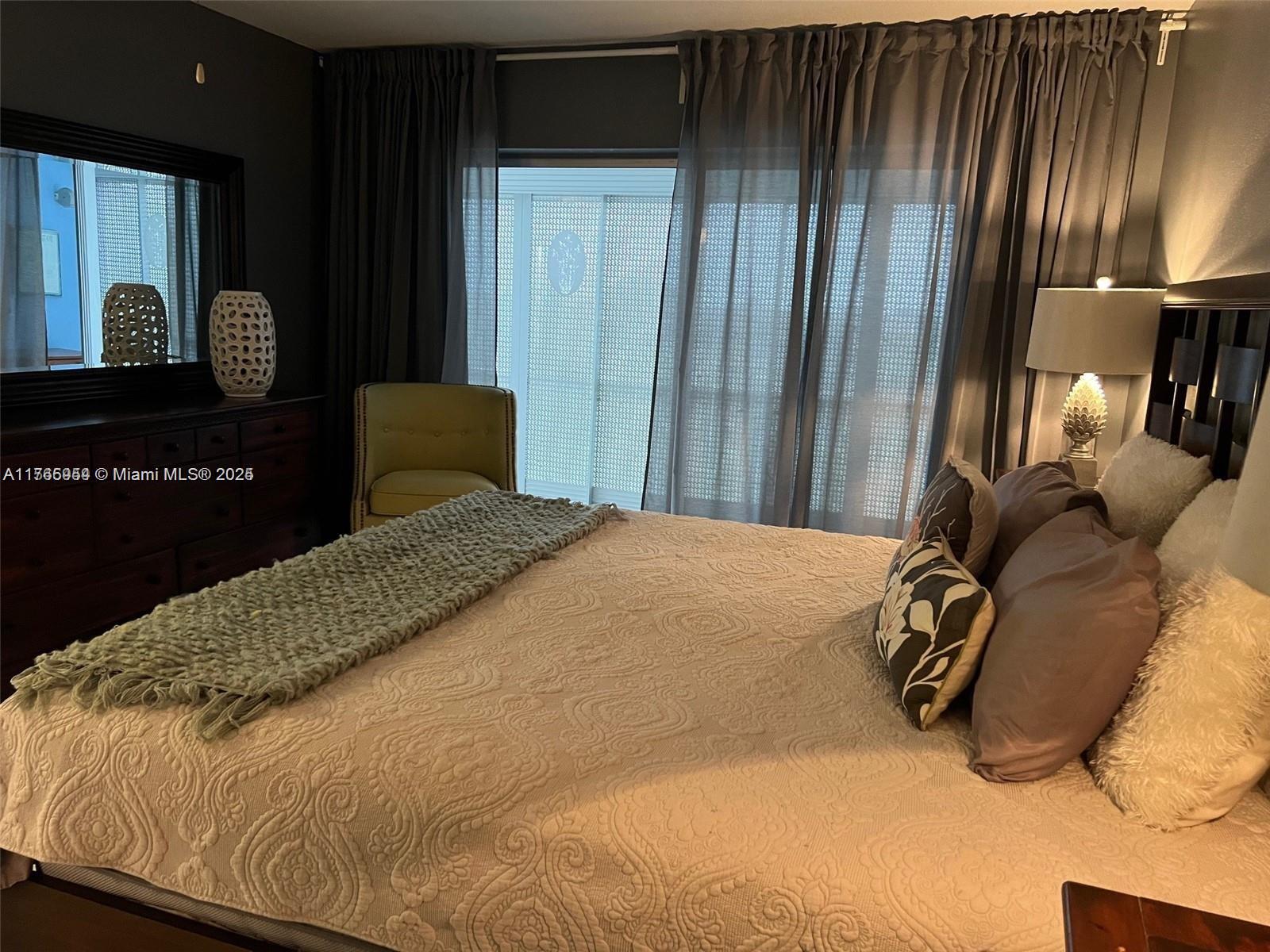 HILLCREST COUNTRY CLUB AP - Residential