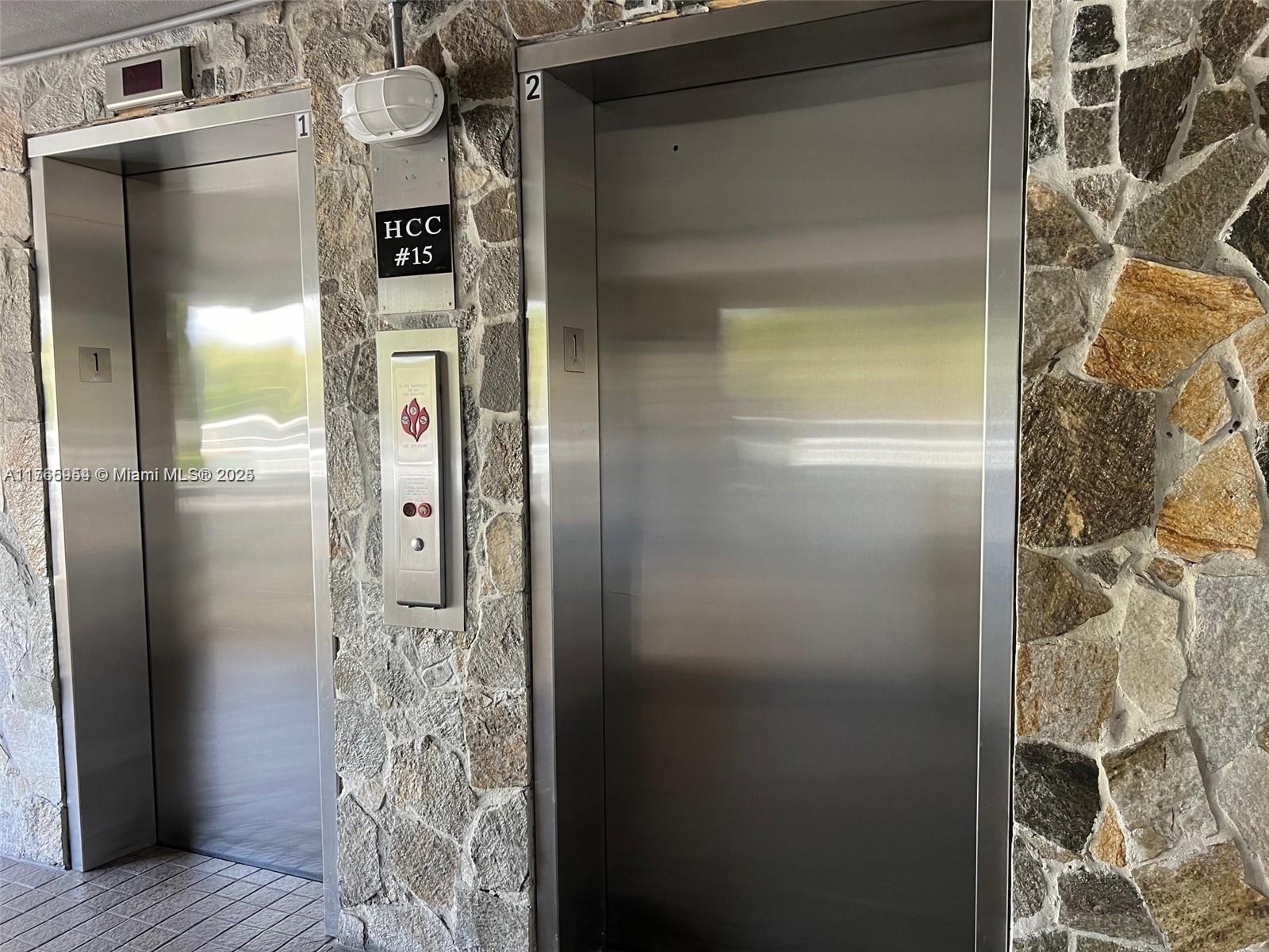 HILLCREST COUNTRY CLUB AP - Residential