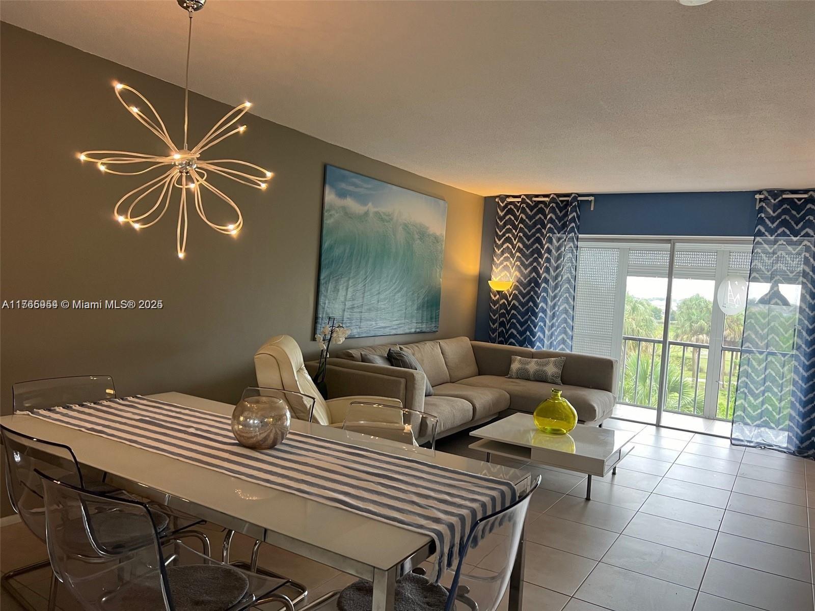 HILLCREST COUNTRY CLUB AP - Residential