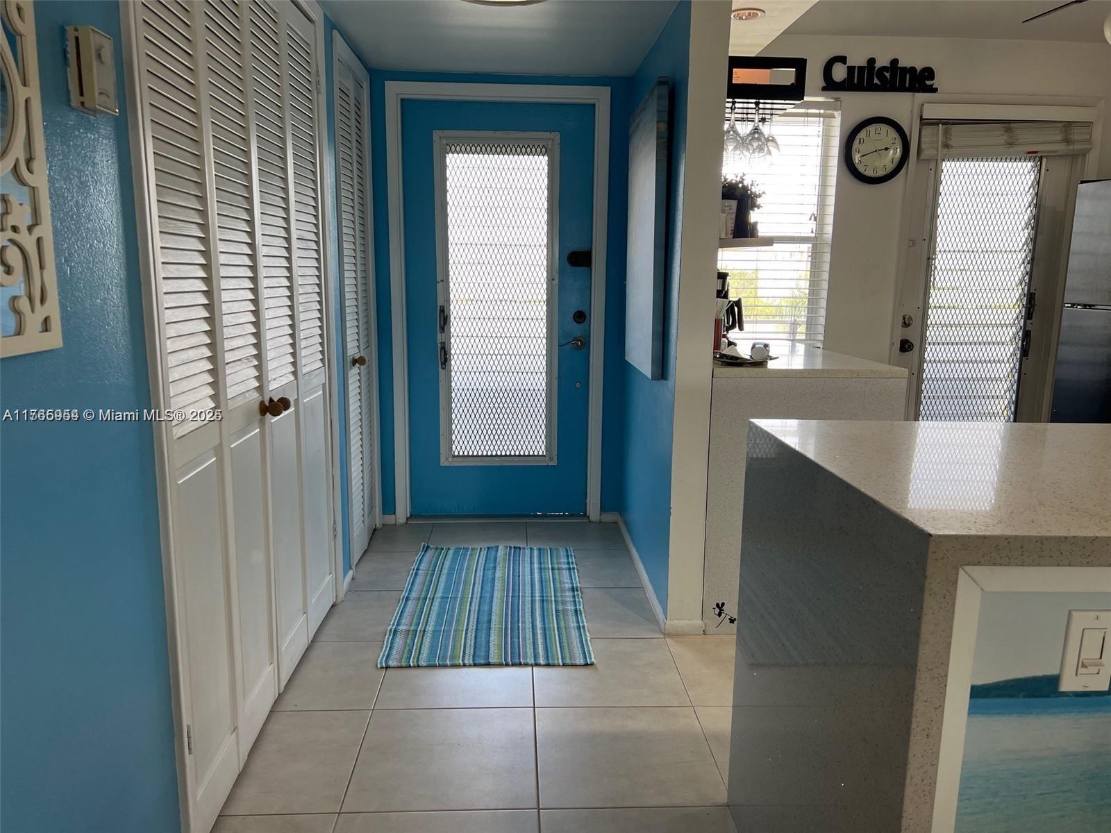 HILLCREST COUNTRY CLUB AP - Residential