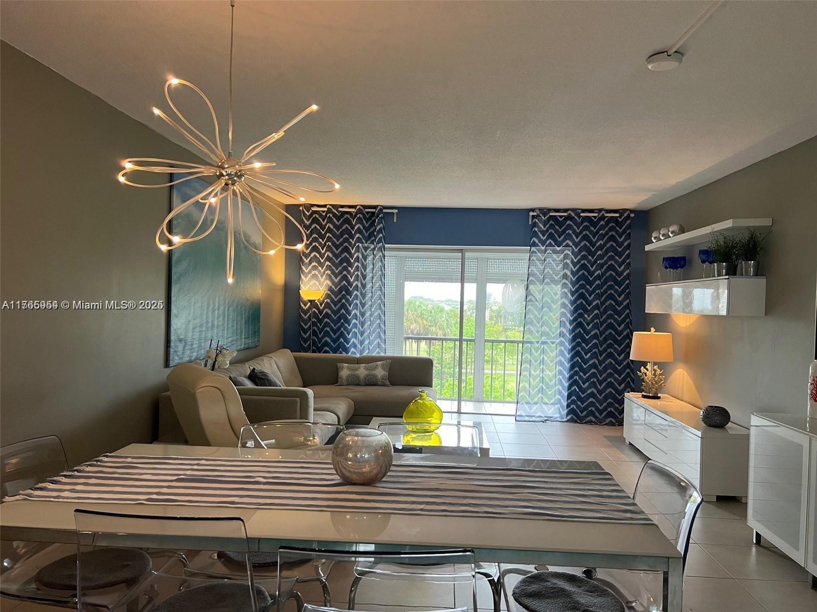 HILLCREST COUNTRY CLUB AP - Residential