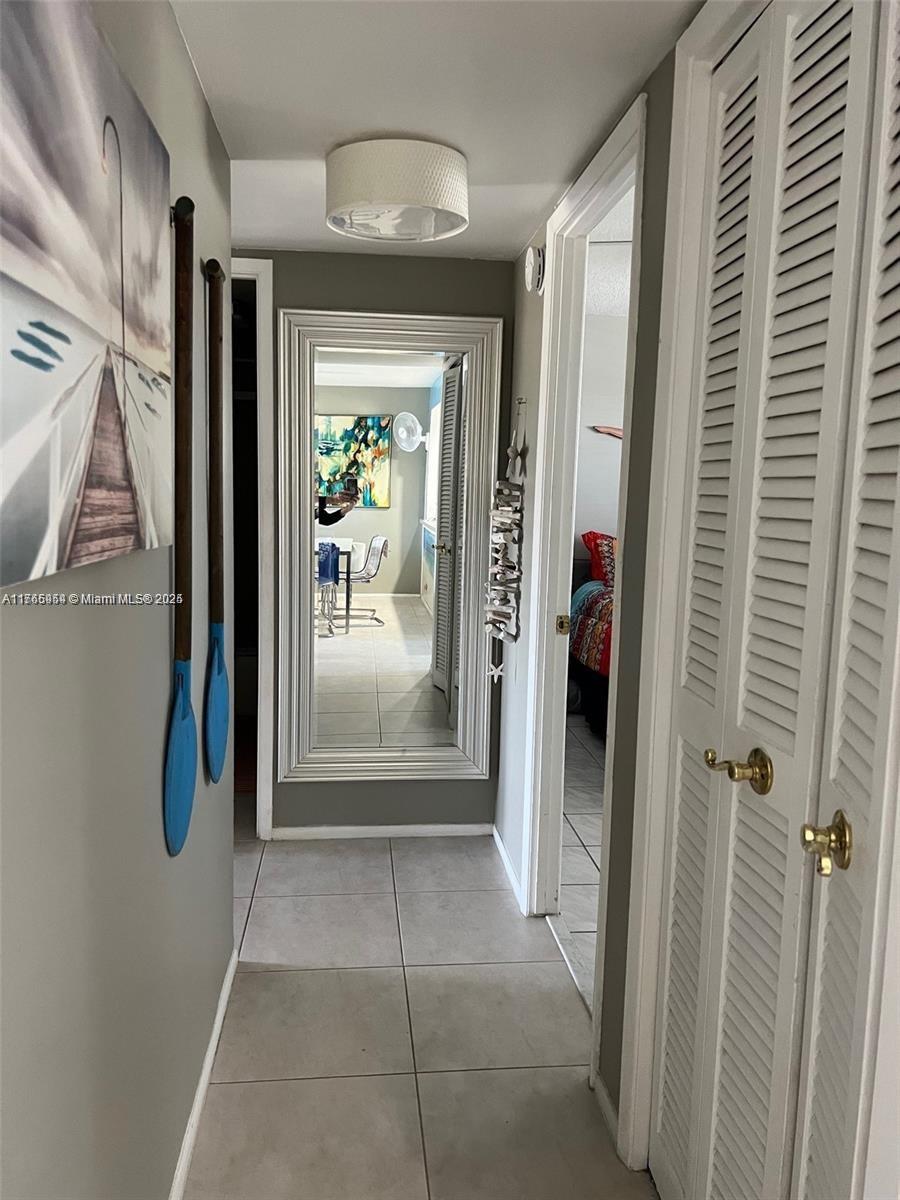 HILLCREST COUNTRY CLUB AP - Residential