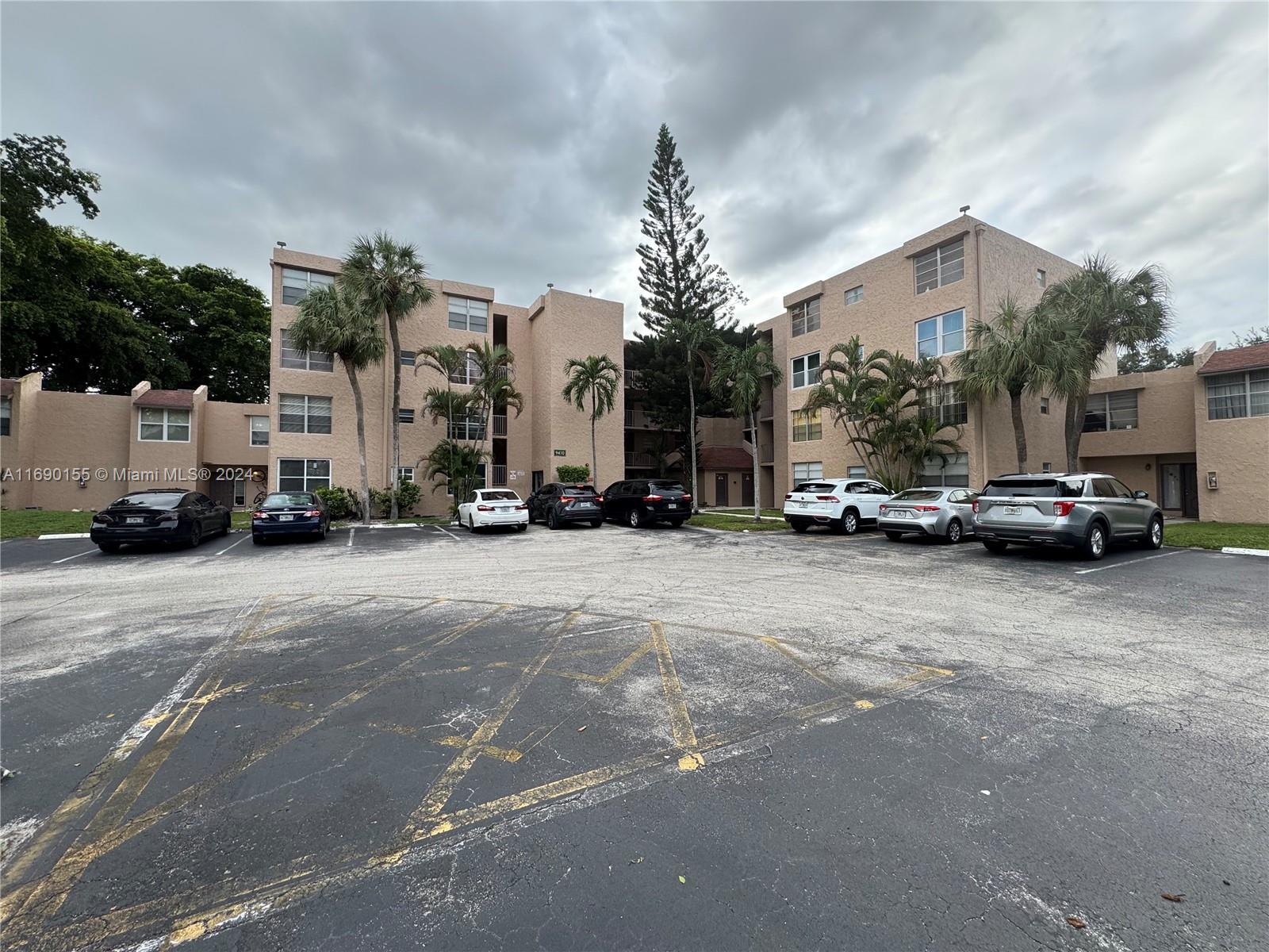 LIVE OAK 2 OF PINE RIDGE - Residential