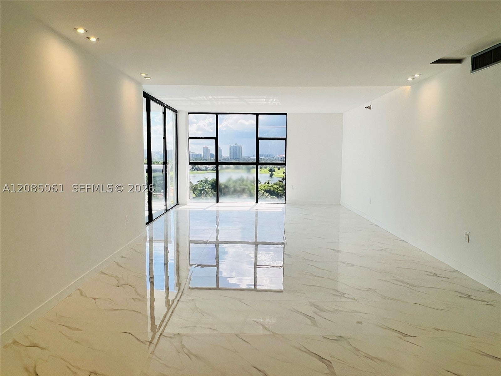 20505 E Country Club Dr 1138