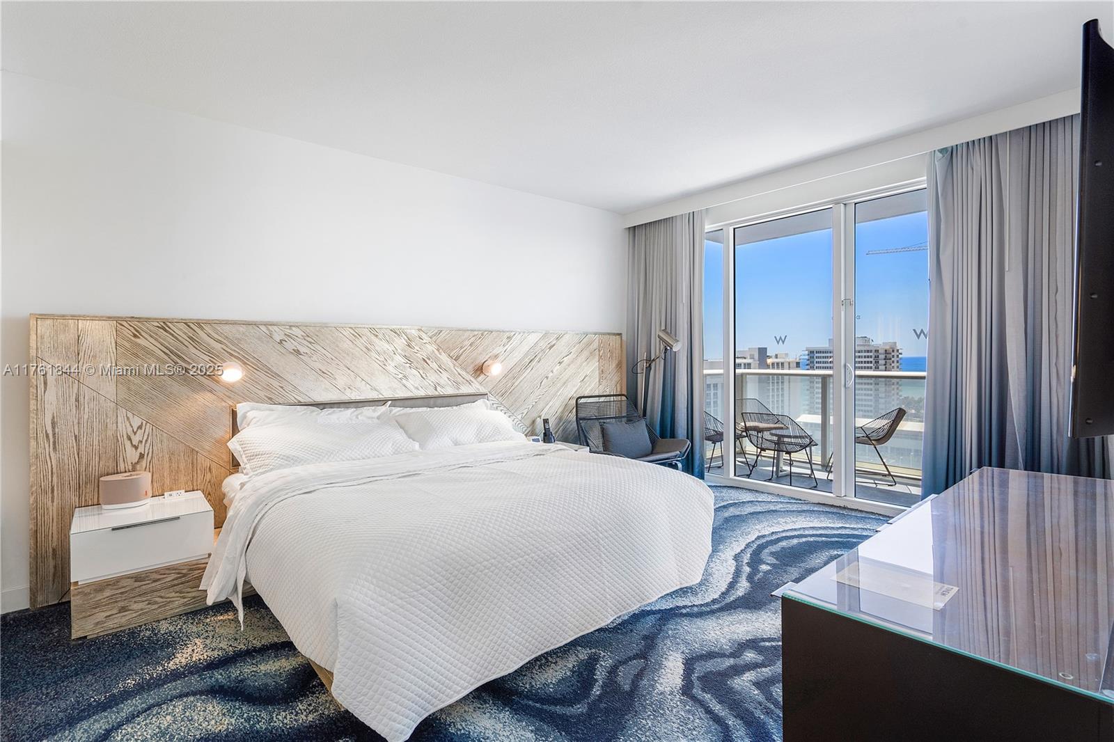 FORT LAUDERDALE RESIDENCE - Residential Lease