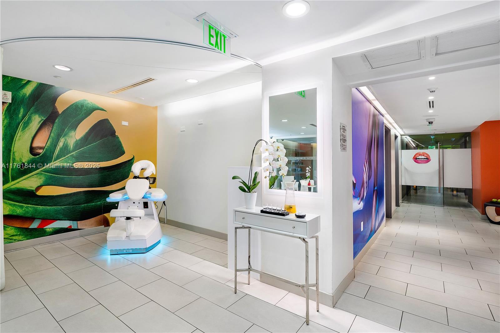 FORT LAUDERDALE RESIDENCE - Residential Lease