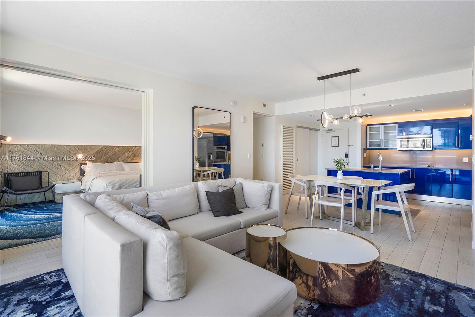 FORT LAUDERDALE RESIDENCE - Residential Lease