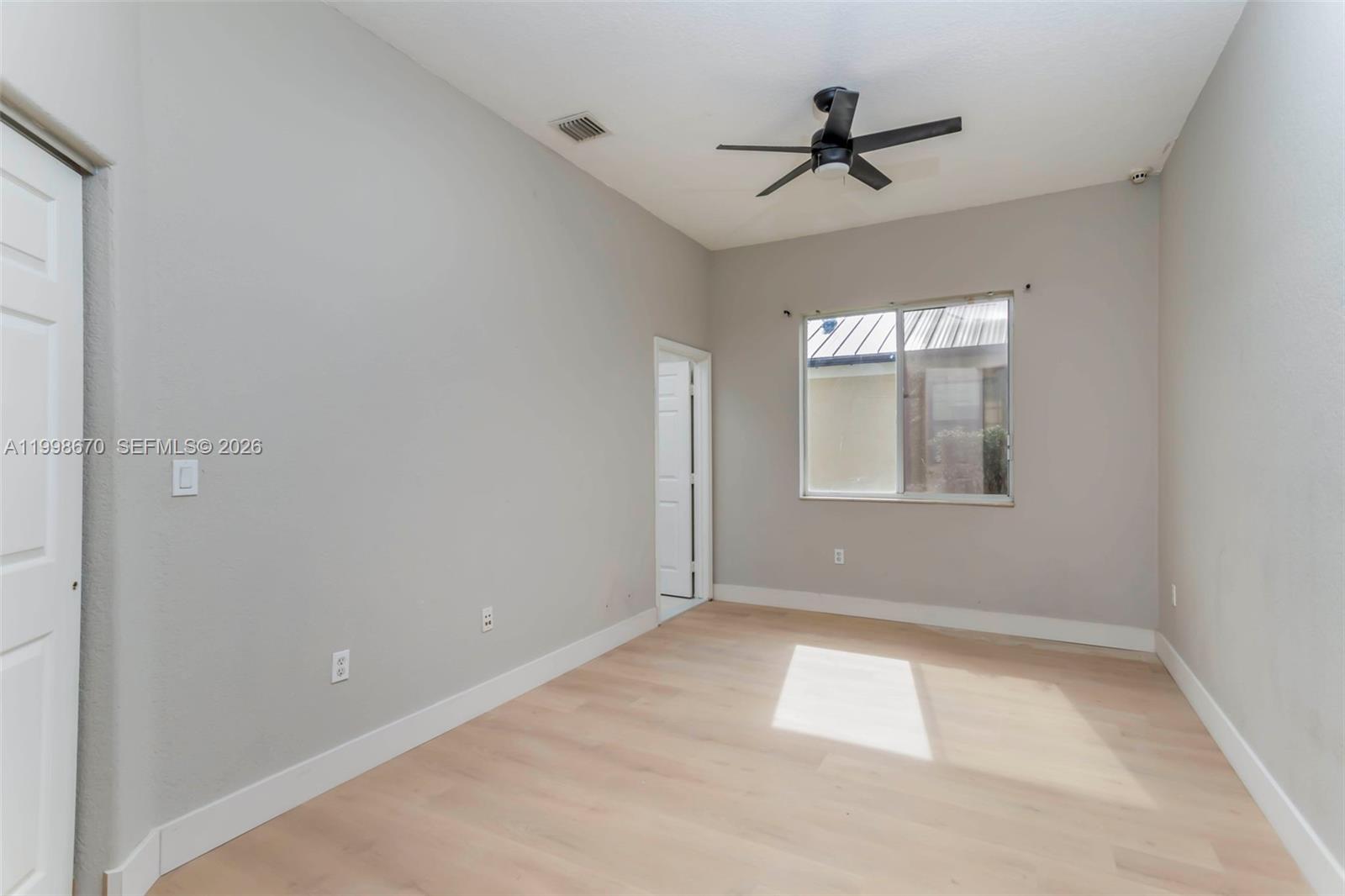 SUNSET LAKES PLAT TWO - Residential