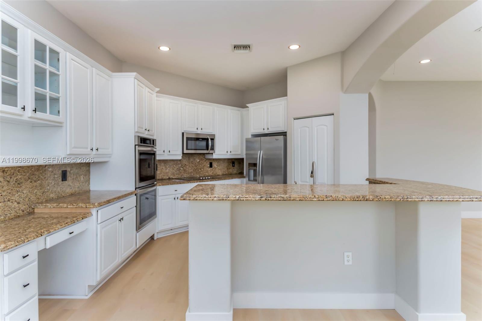 SUNSET LAKES PLAT TWO - Residential