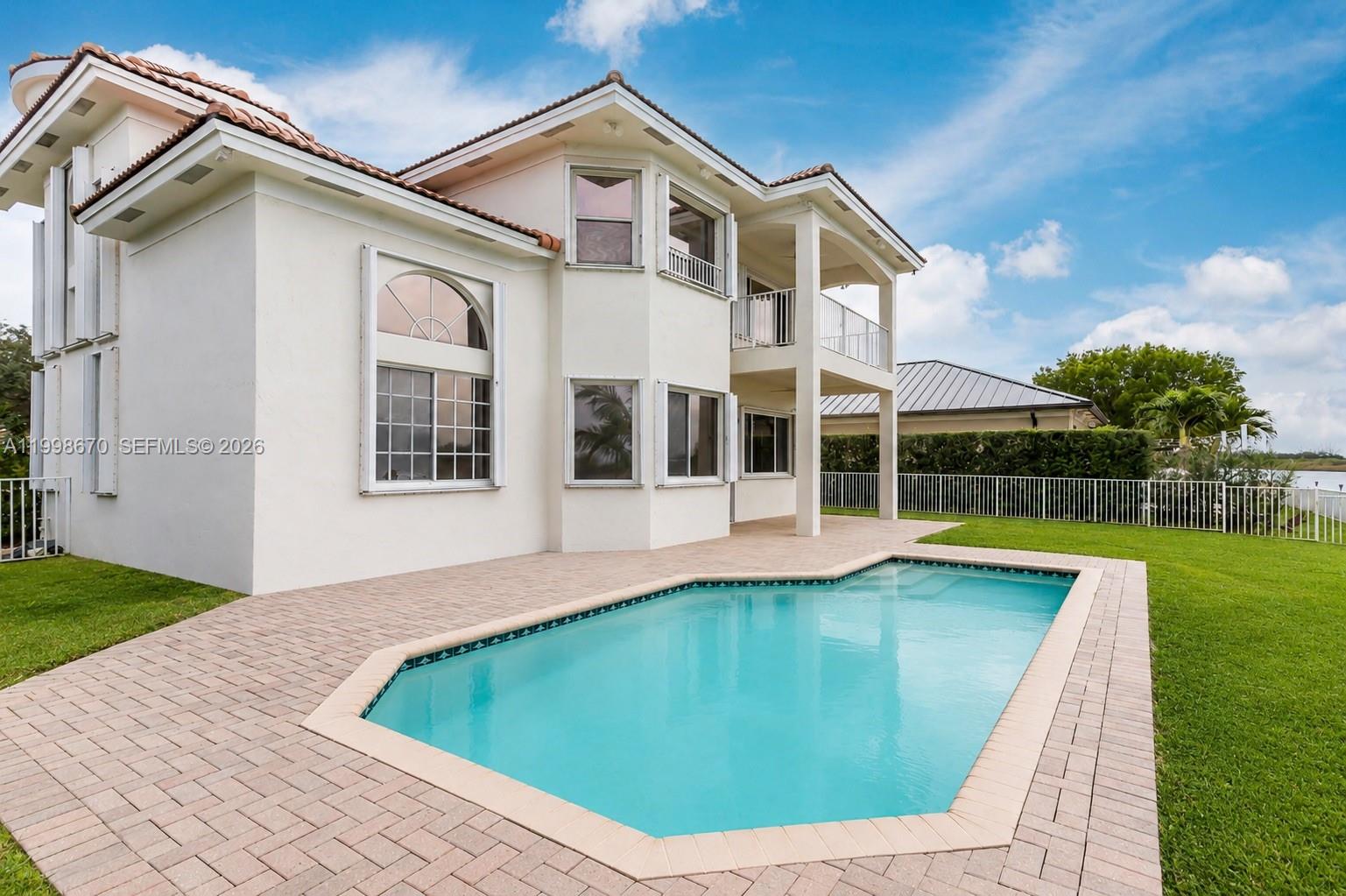 SUNSET LAKES PLAT TWO - Residential