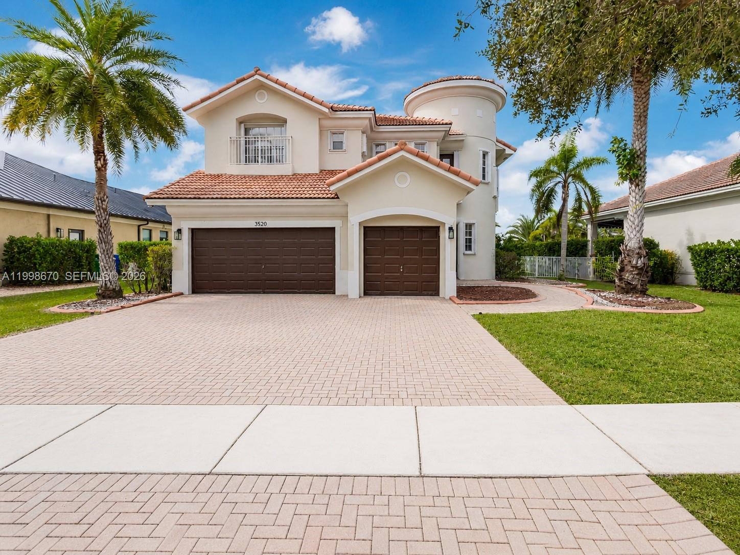 SUNSET LAKES PLAT TWO - Residential
