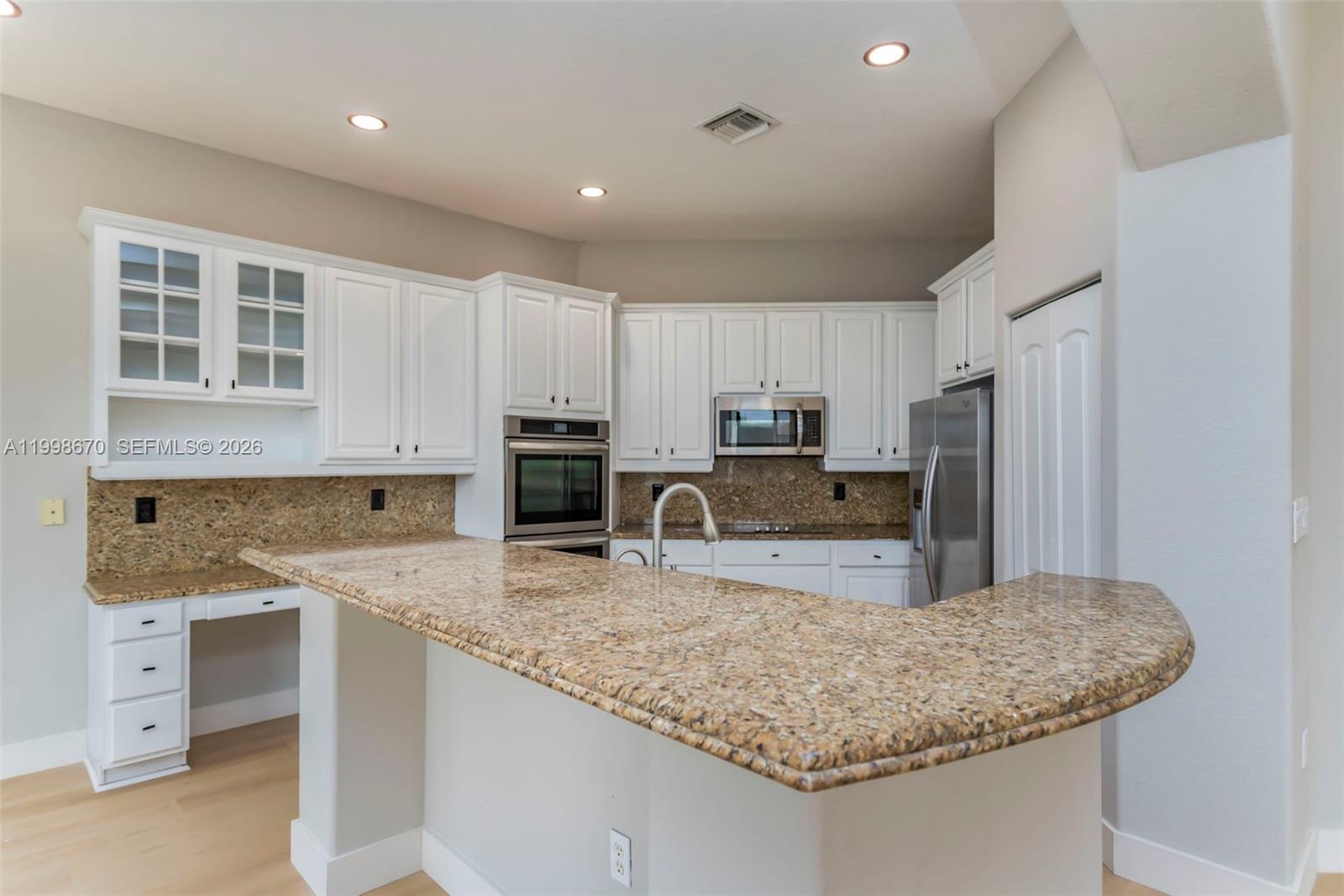 SUNSET LAKES PLAT TWO - Residential
