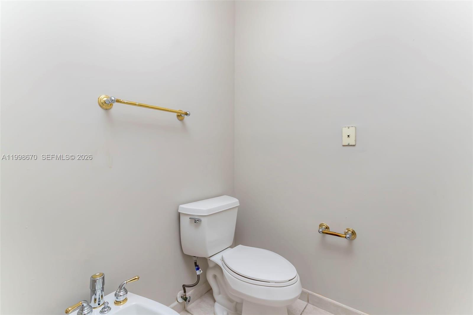 SUNSET LAKES PLAT TWO - Residential
