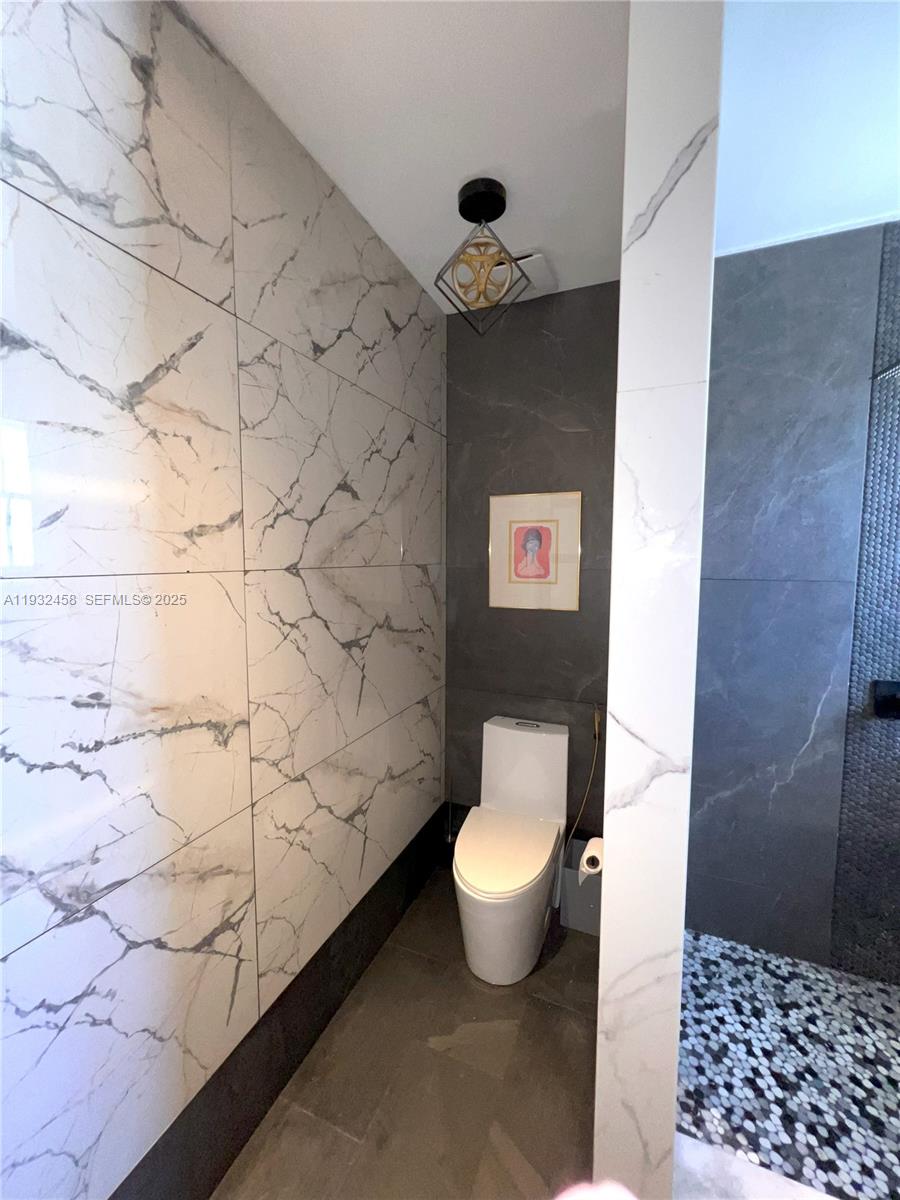 SAVANNAH AT DORAL - Residential Lease