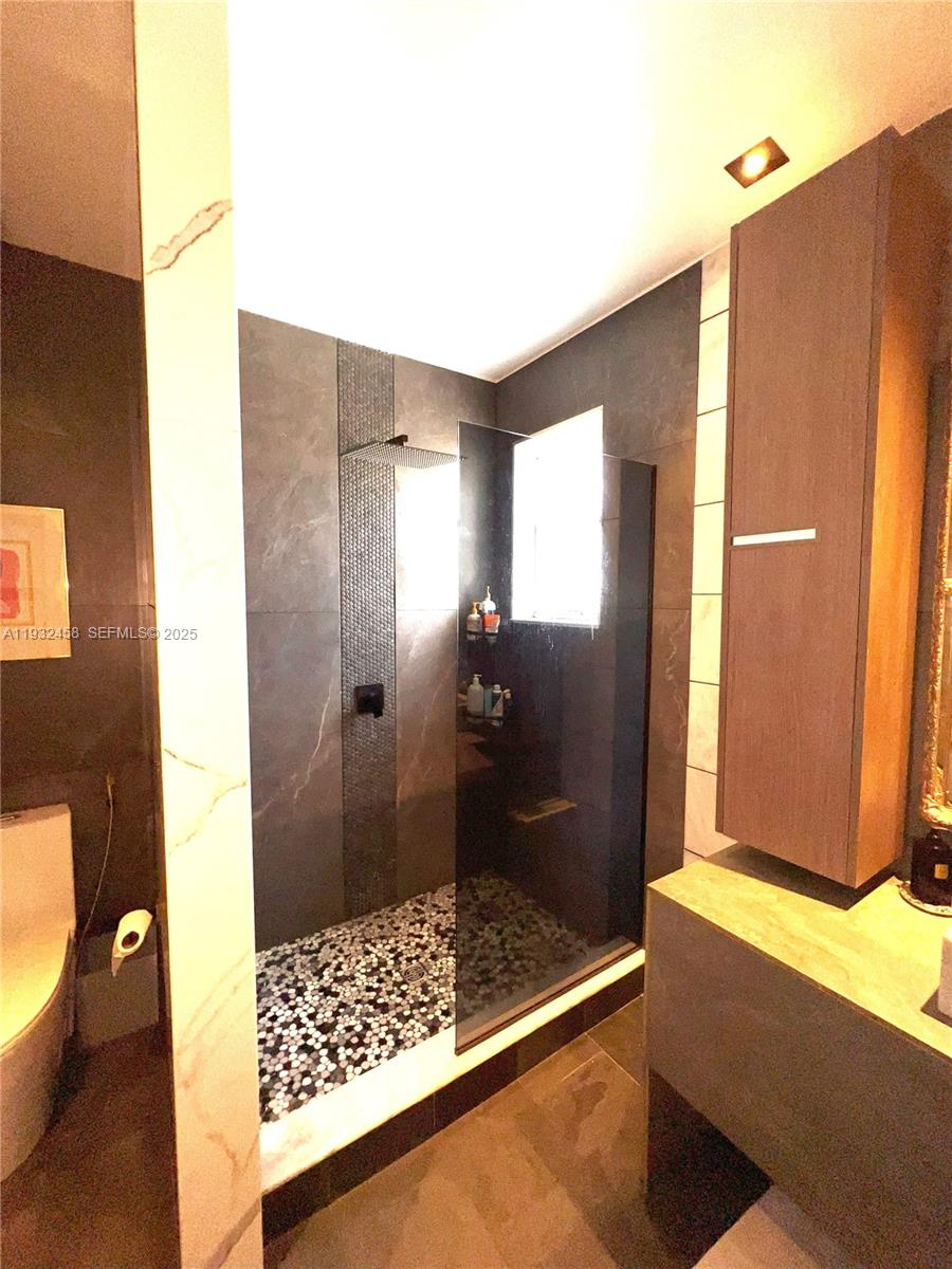 SAVANNAH AT DORAL - Residential Lease