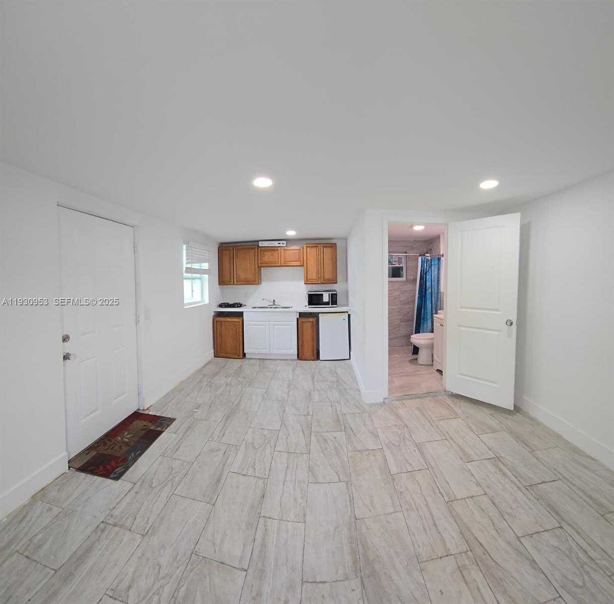 S CORAL HOMES SEC 3 - Residential Lease