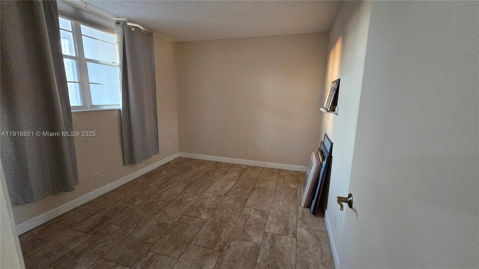 POINCIANA 11 PINE ISLAND - Residential