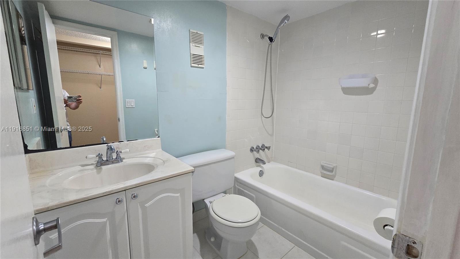 POINCIANA 11 PINE ISLAND - Residential