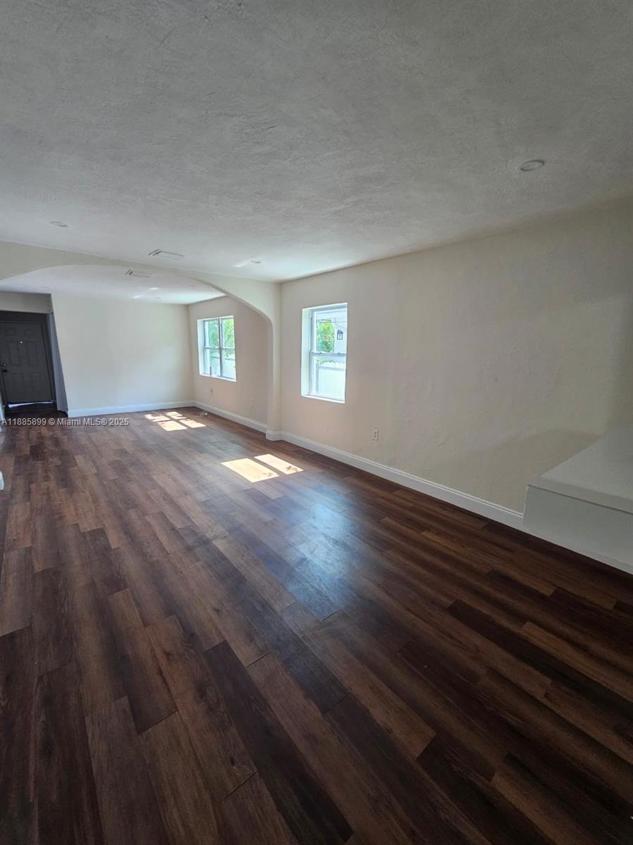 1717 NW 69th St