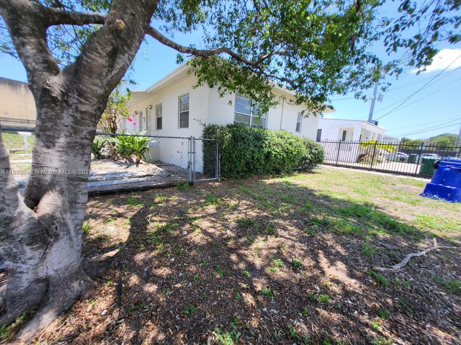 640 NW 77th St