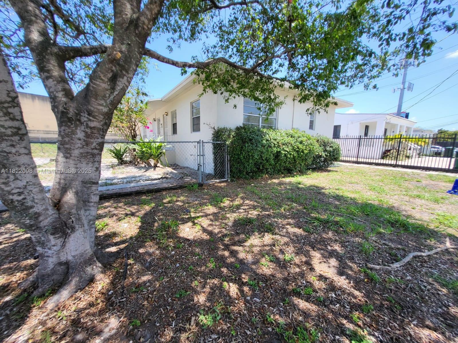 640 NW 77th St