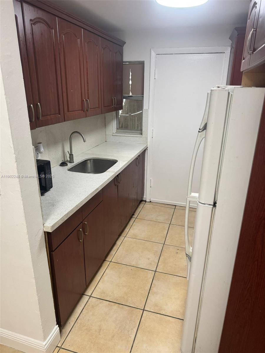 THE PALMS 51 CONDO - Residential Lease