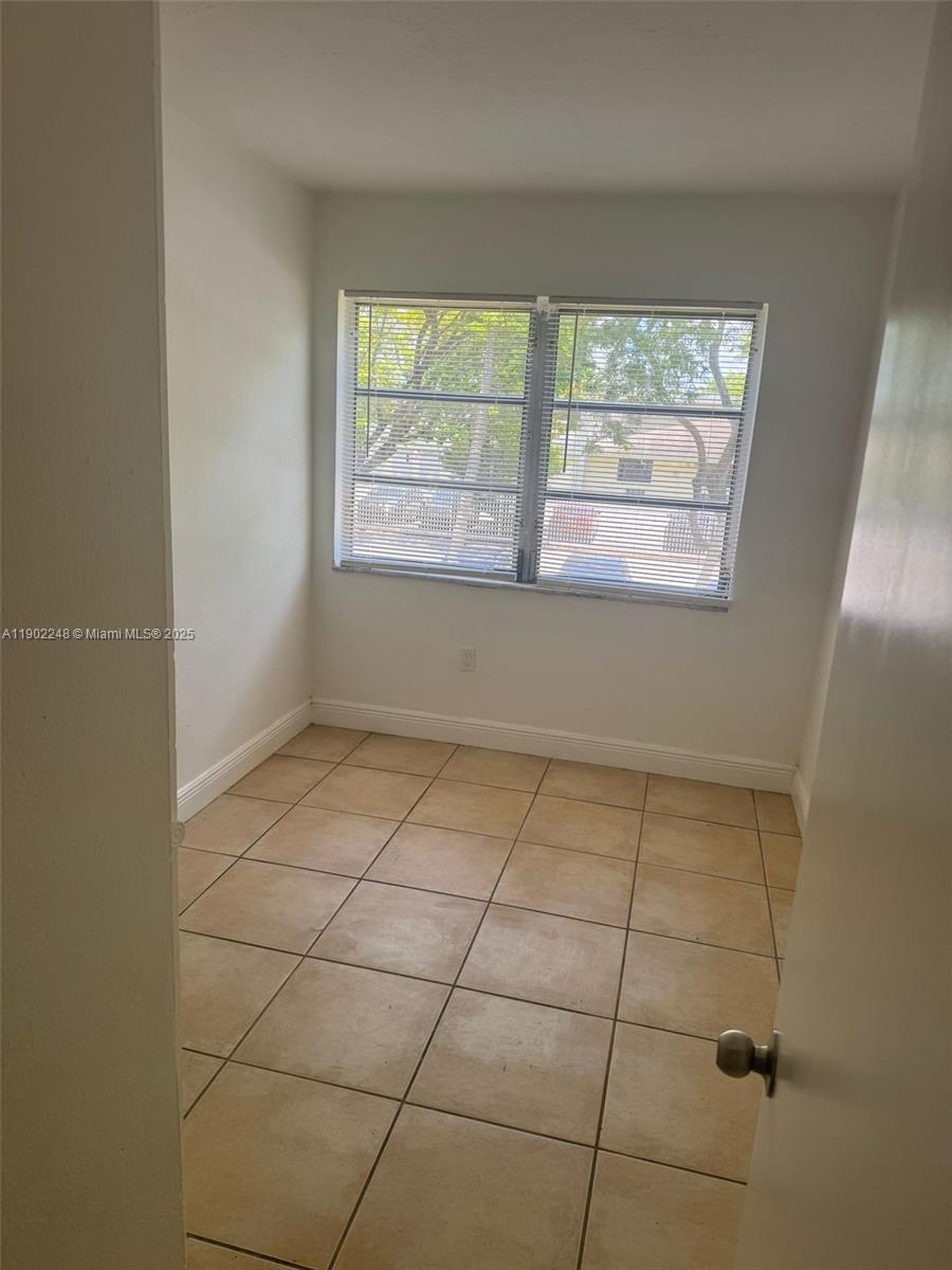 THE PALMS 51 CONDO - Residential Lease