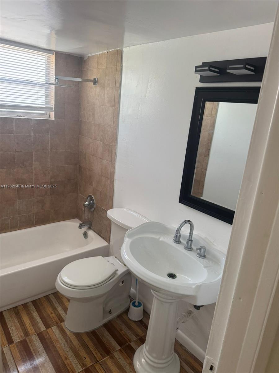 THE PALMS 51 CONDO - Residential Lease