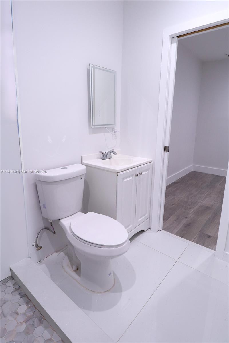 KENDALE LAKES SEC EIGHT - Residential Lease
