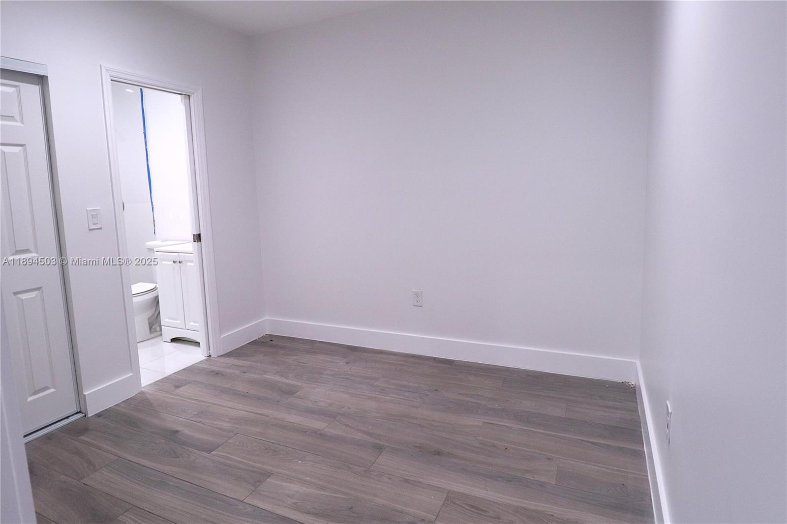 KENDALE LAKES SEC EIGHT - Residential Lease