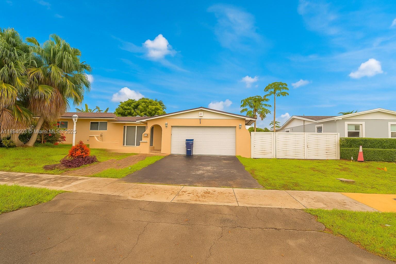 KENDALE LAKES SEC EIGHT - Residential Lease