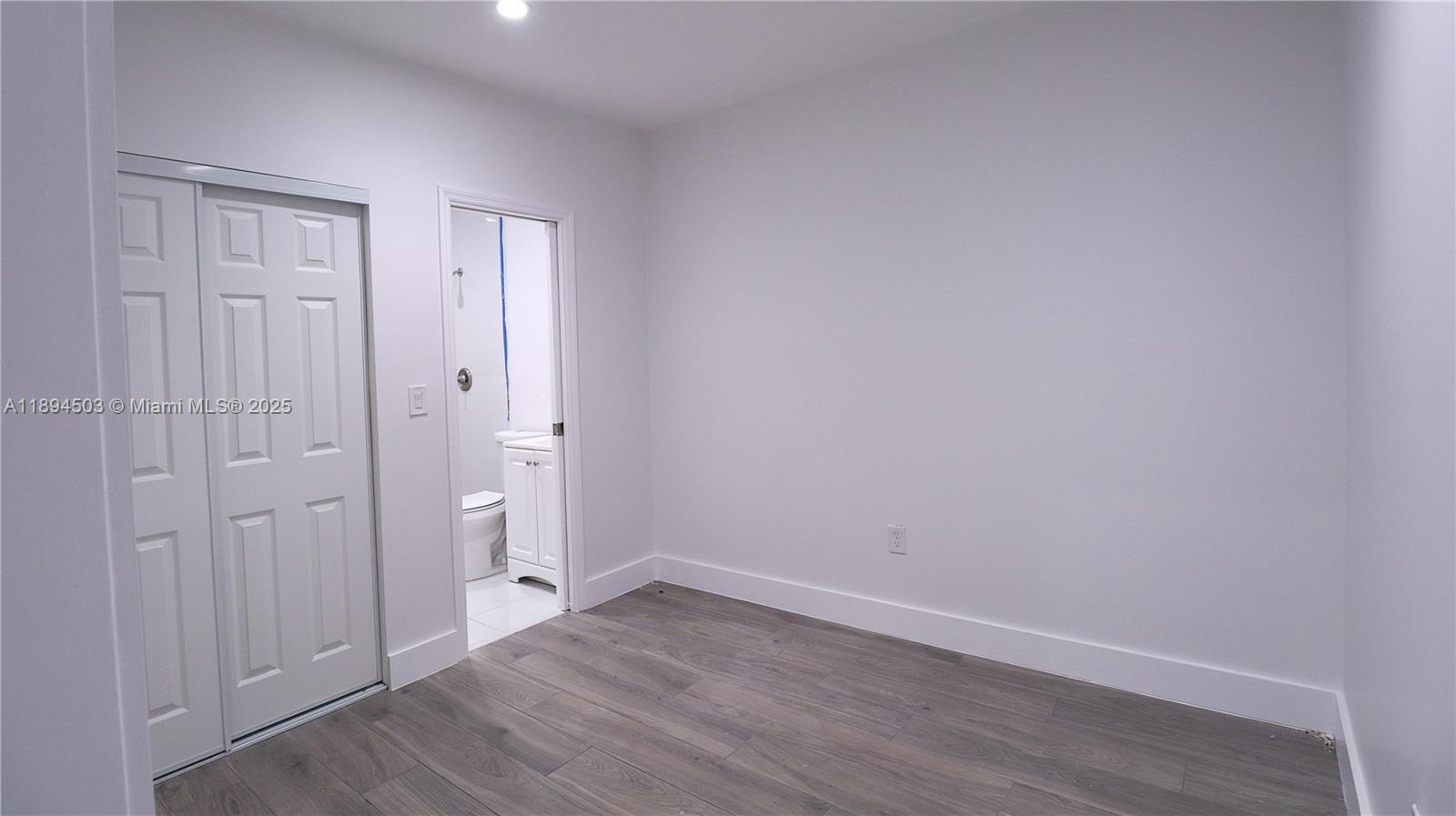 KENDALE LAKES SEC EIGHT - Residential Lease