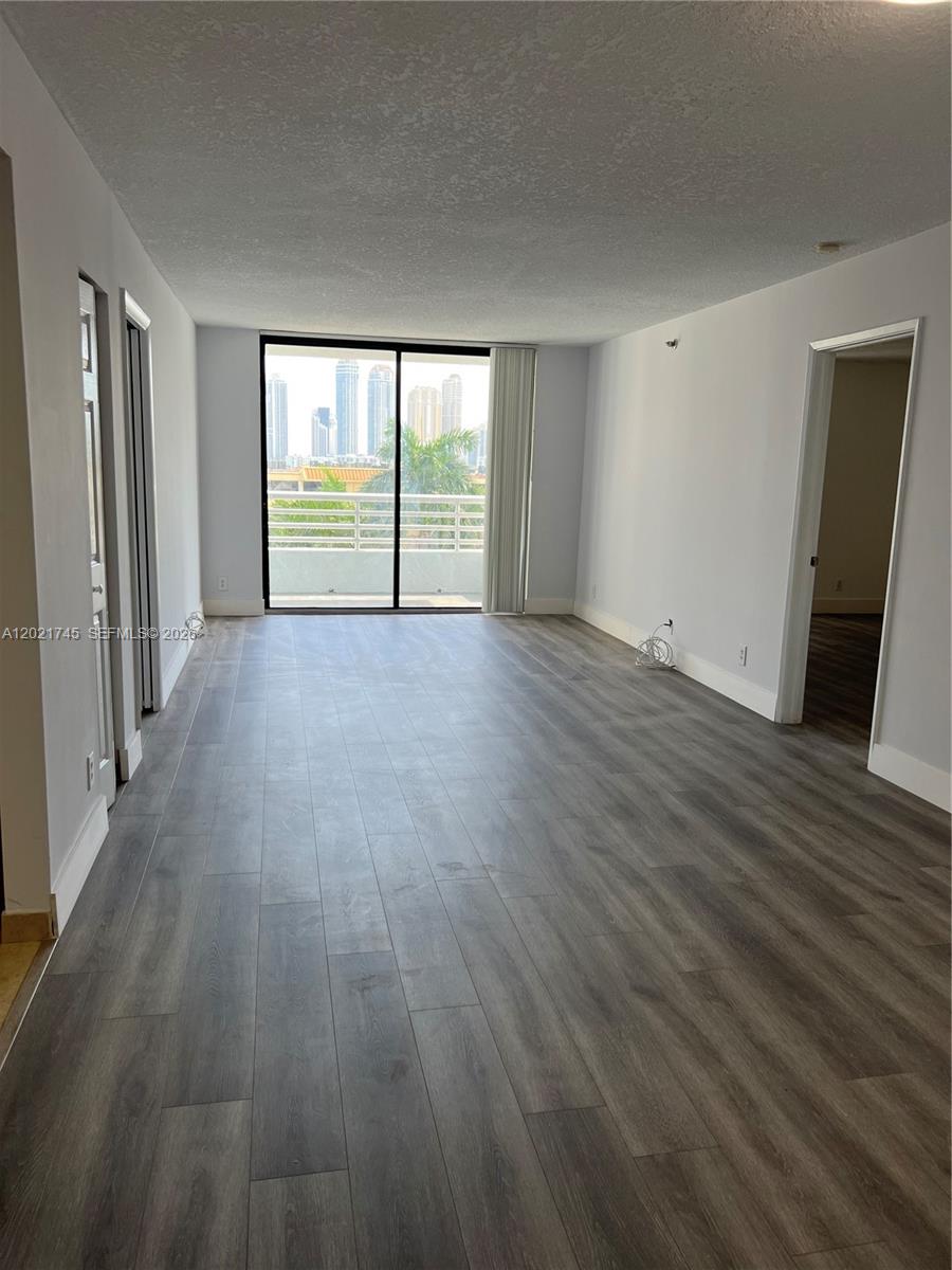 PARC CENTRAL AVENTURA EAS - Residential