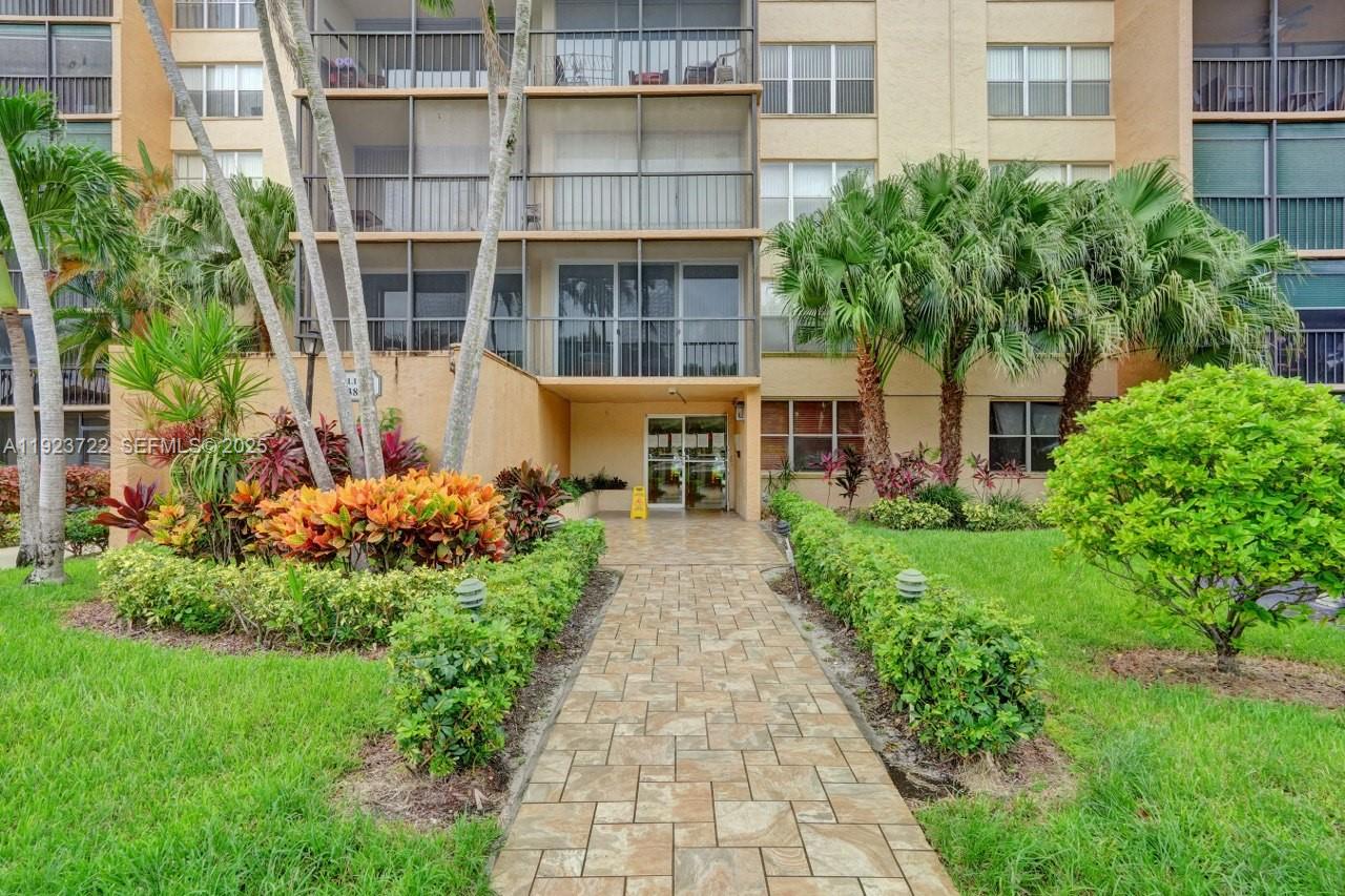 CONDOMINIUM 1 OF ENVIRON - Residential