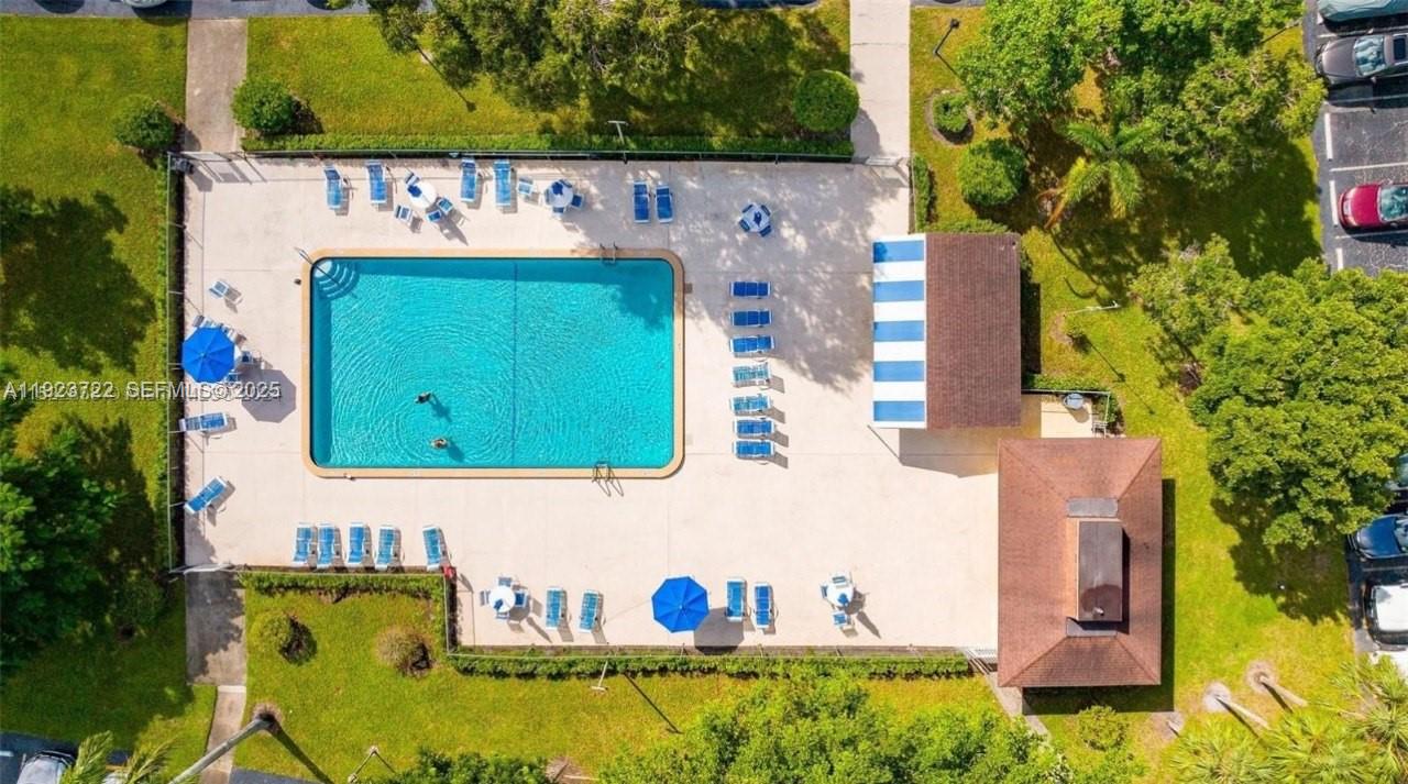 CONDOMINIUM 1 OF ENVIRON - Residential