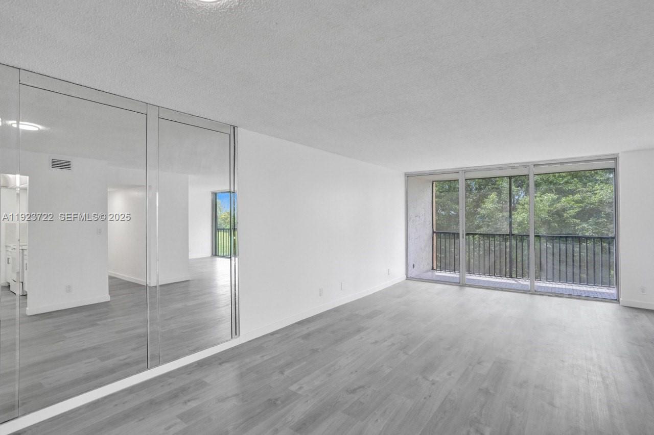 CONDOMINIUM 1 OF ENVIRON - Residential