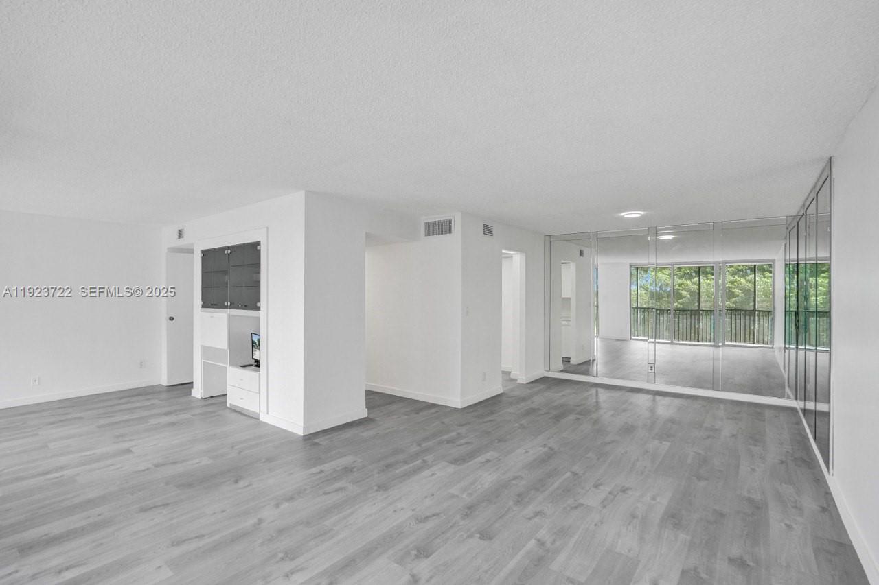 CONDOMINIUM 1 OF ENVIRON - Residential