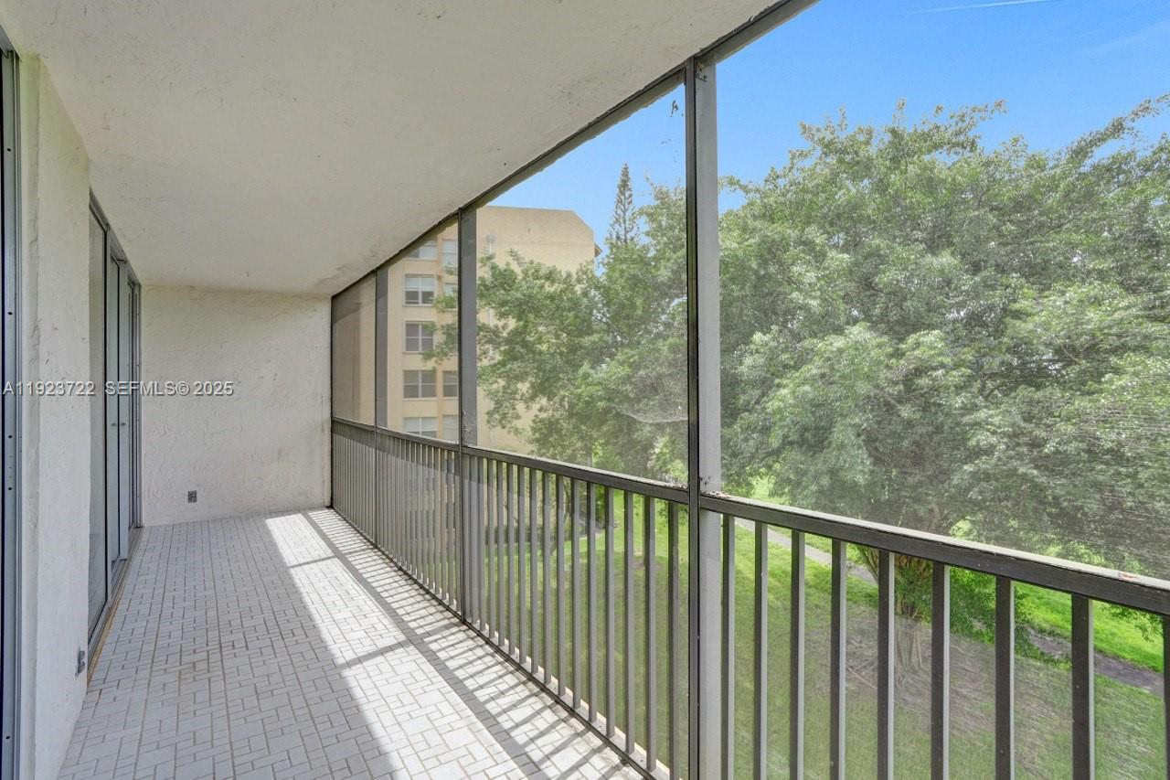 CONDOMINIUM 1 OF ENVIRON - Residential