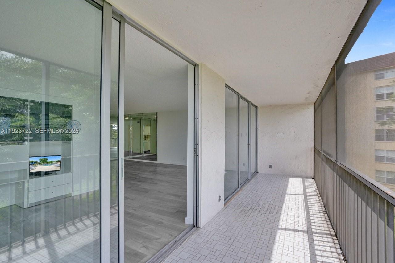 CONDOMINIUM 1 OF ENVIRON - Residential