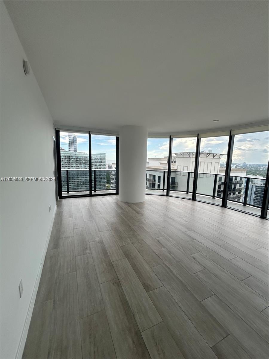Photo 1 of 17 — 55 SW 9th St 3506, Miami, FL 33130