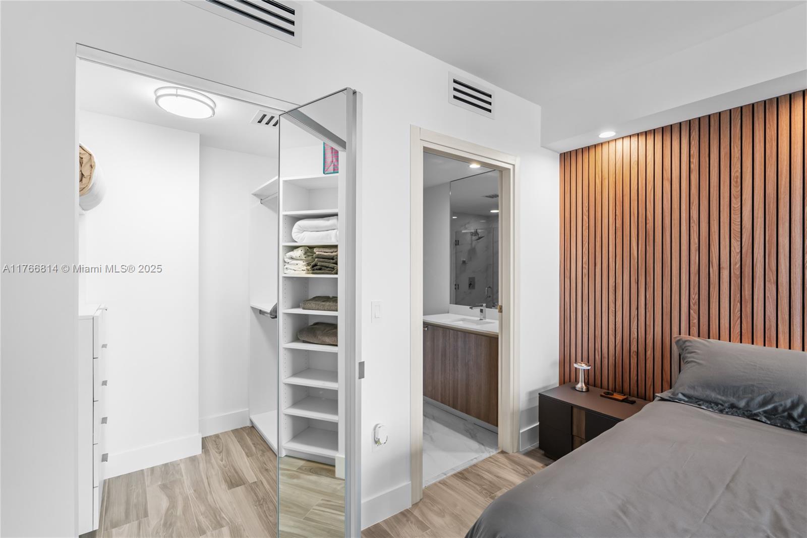 801 SMA RESIDENCES CONDO - Residential