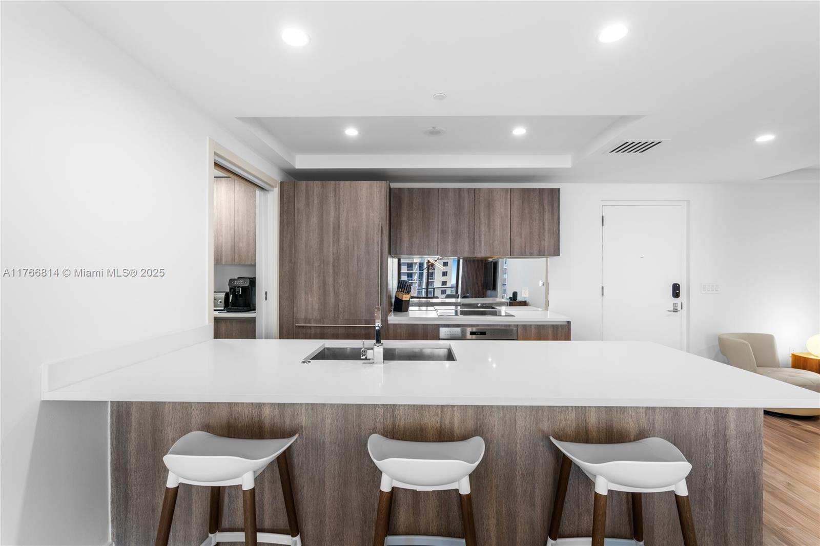 801 SMA RESIDENCES CONDO - Residential