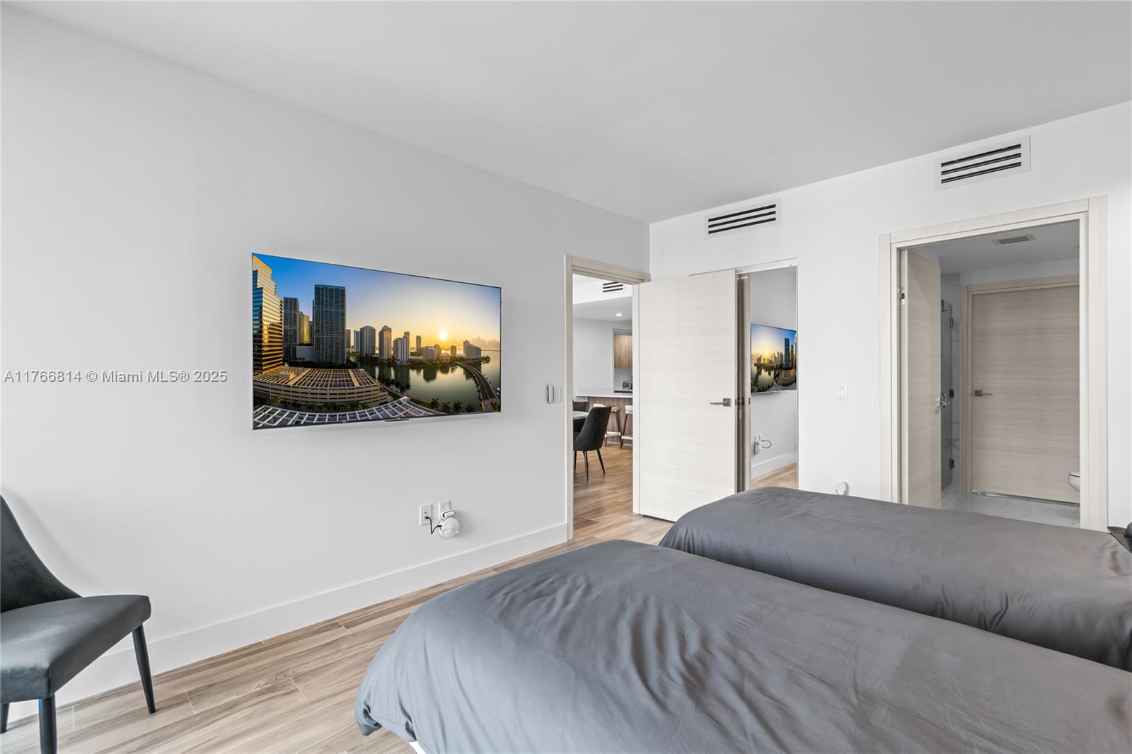 801 SMA RESIDENCES CONDO - Residential