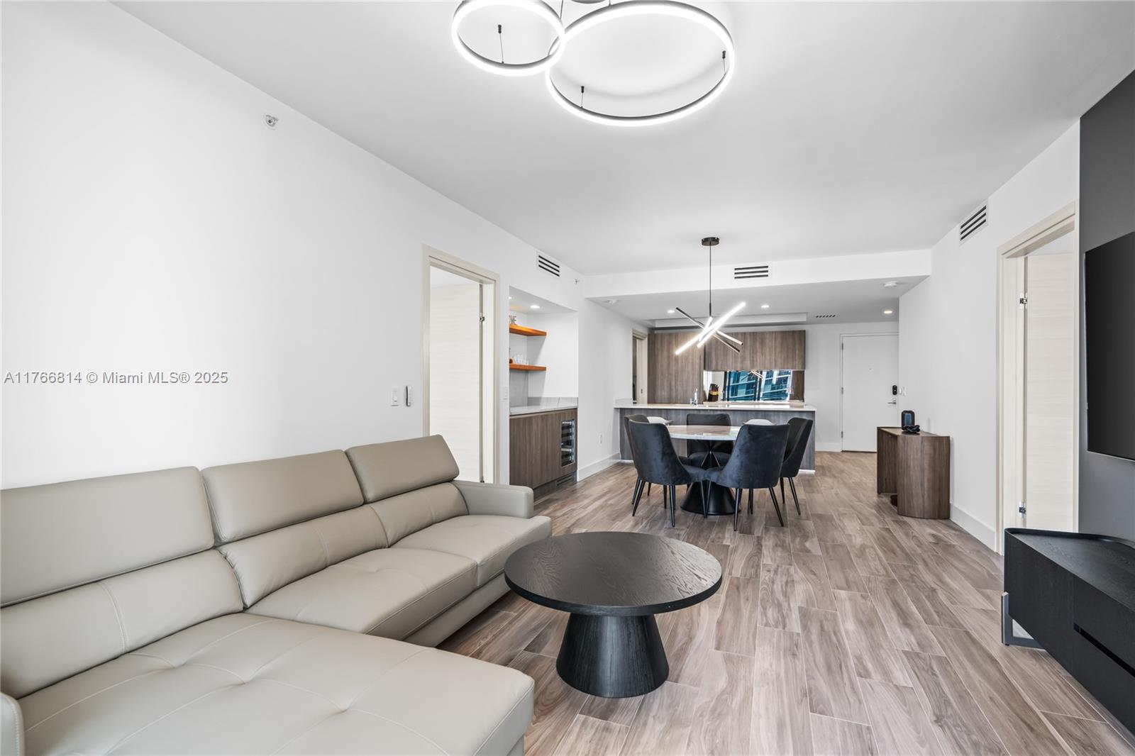 801 SMA RESIDENCES CONDO - Residential