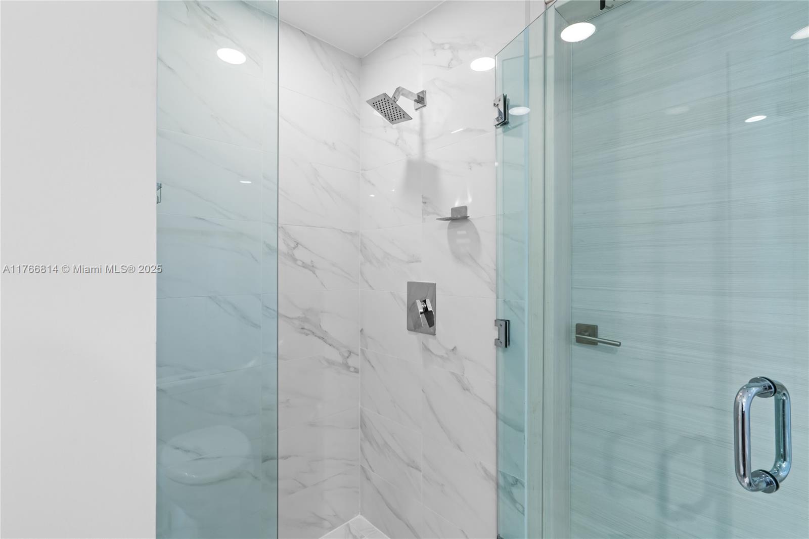 801 SMA RESIDENCES CONDO - Residential