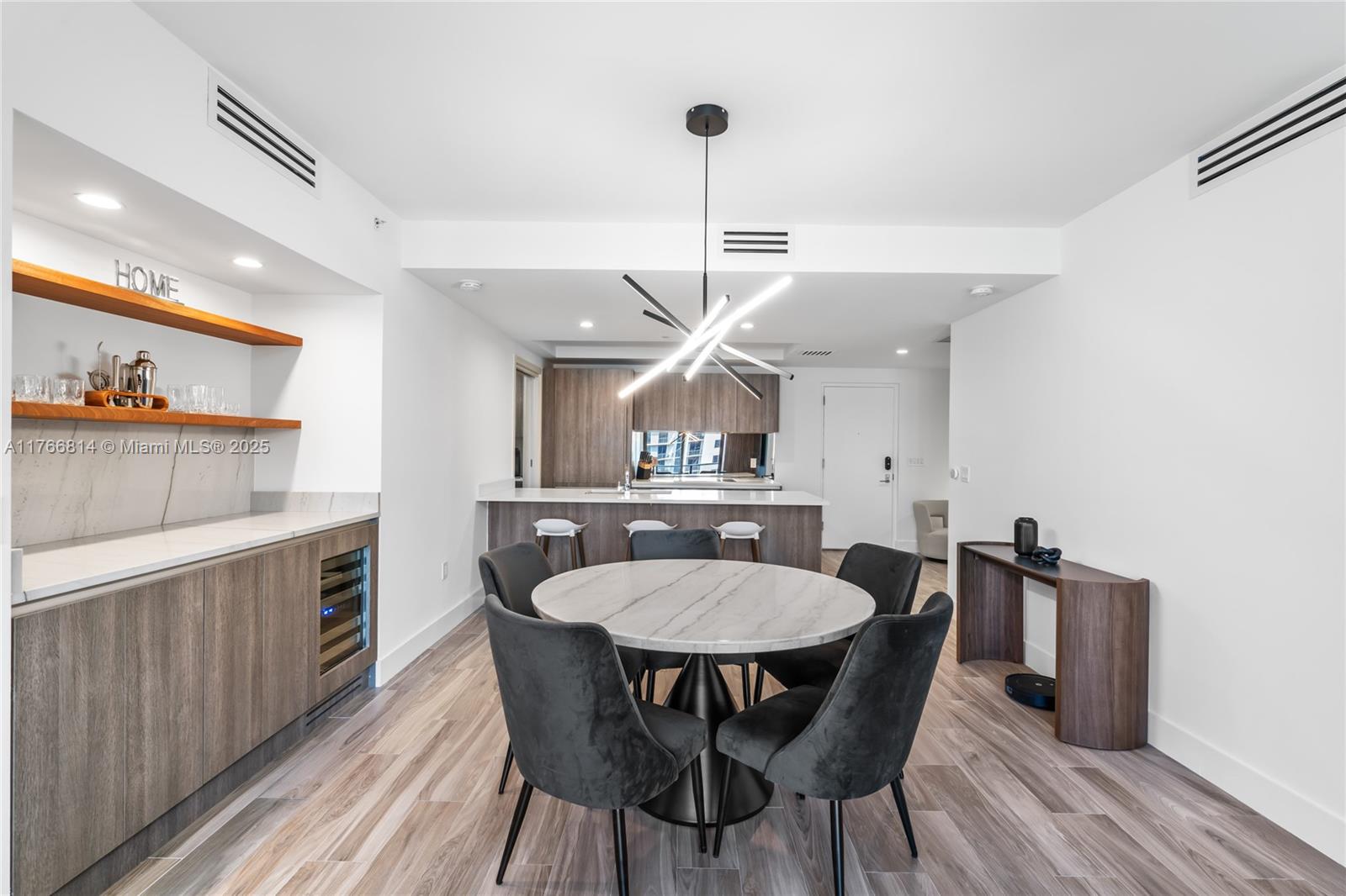 801 SMA RESIDENCES CONDO - Residential