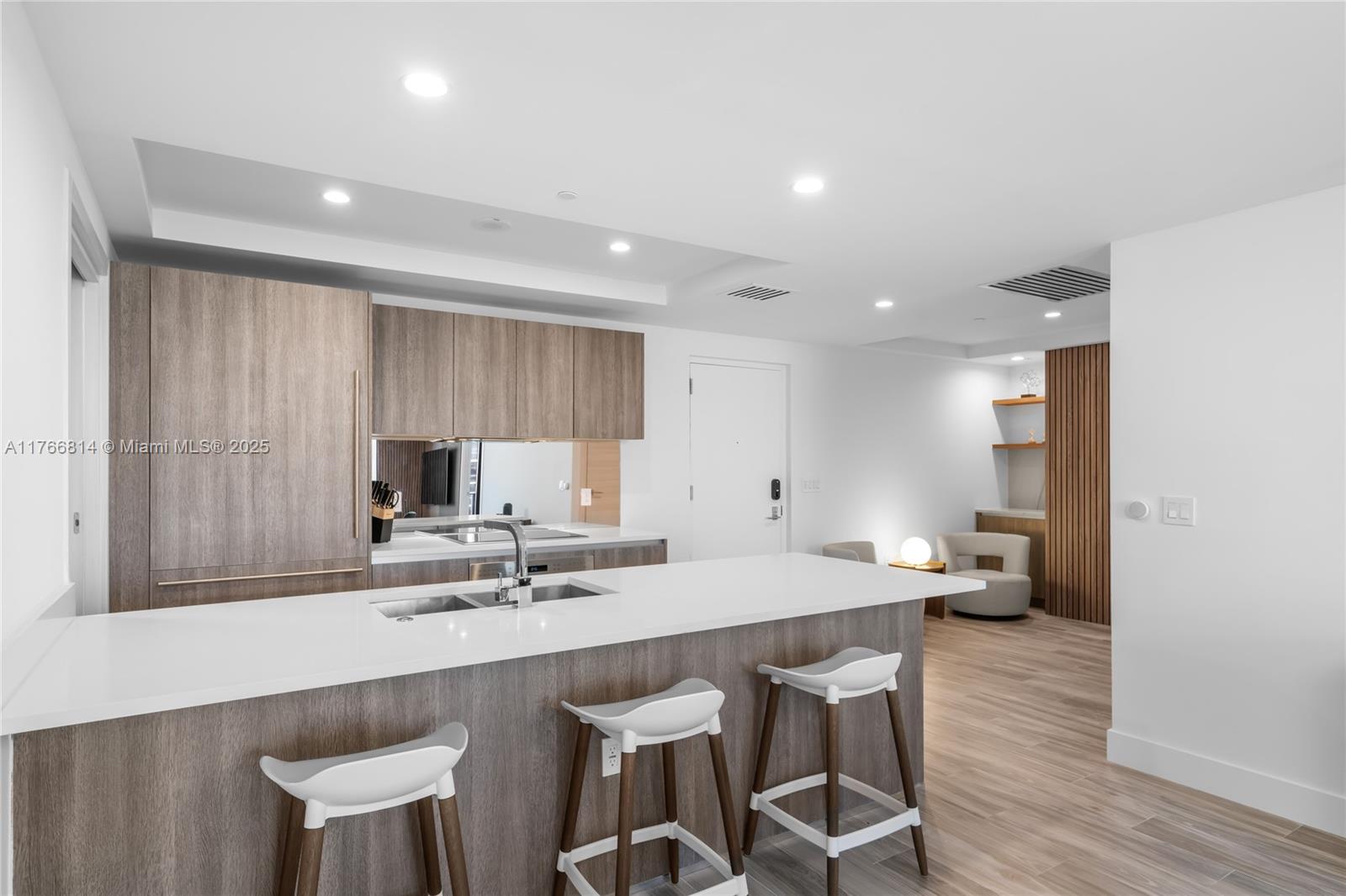 801 SMA RESIDENCES CONDO - Residential