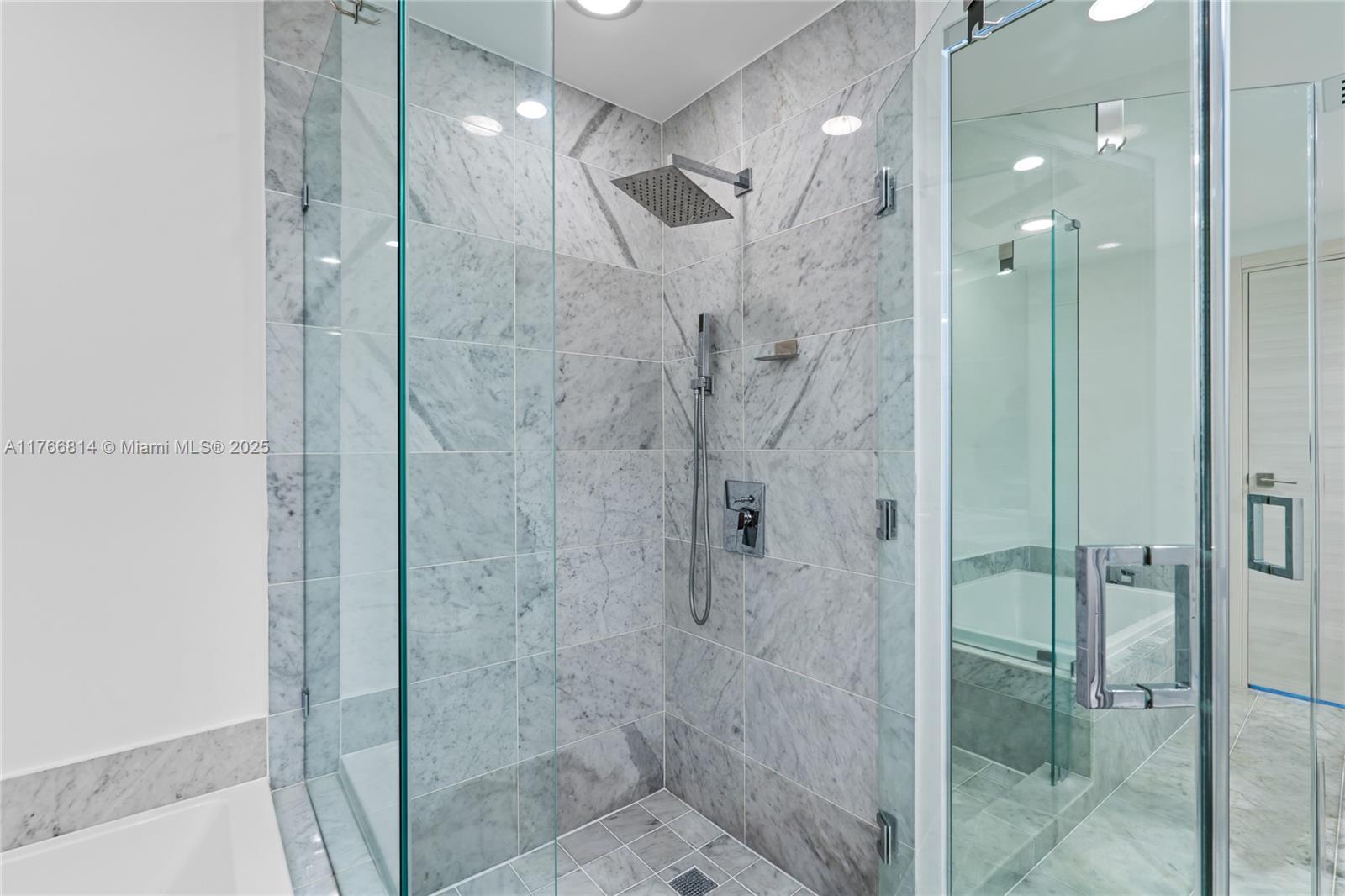 801 SMA RESIDENCES CONDO - Residential