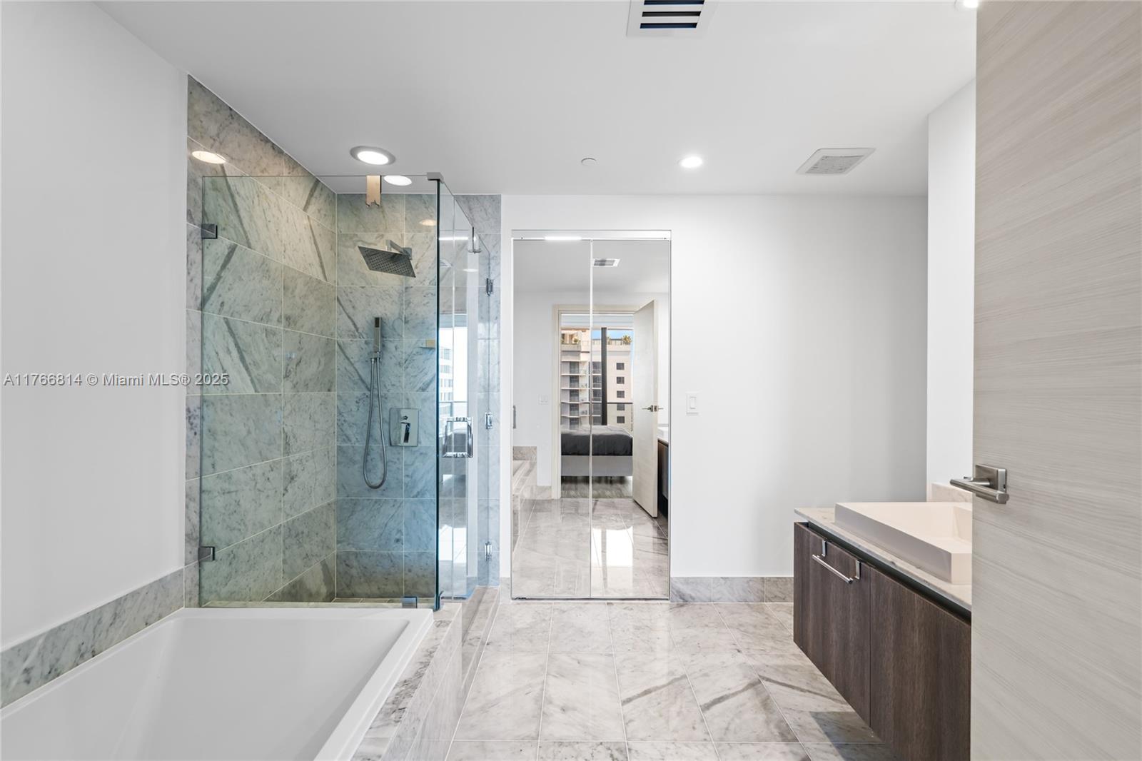 801 SMA RESIDENCES CONDO - Residential